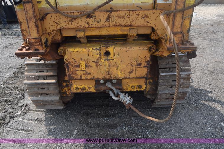 image for item L6742 International 100E track loader