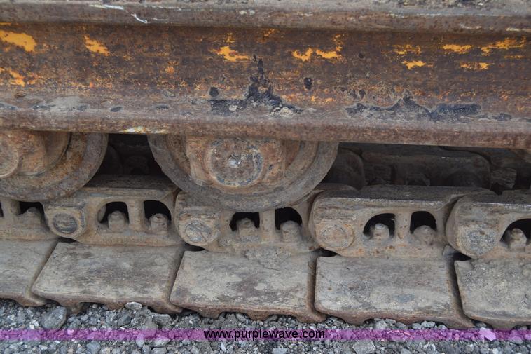 image for item L6742 International 100E track loader