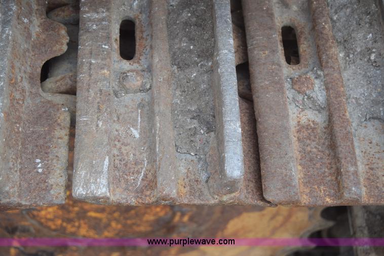 image for item L6742 International 100E track loader