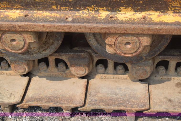 image for item L6742 International 100E track loader