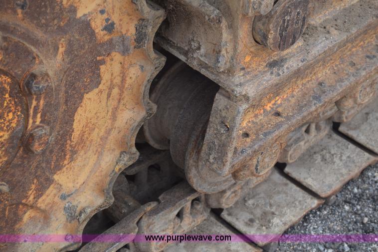 image for item L6742 International 100E track loader