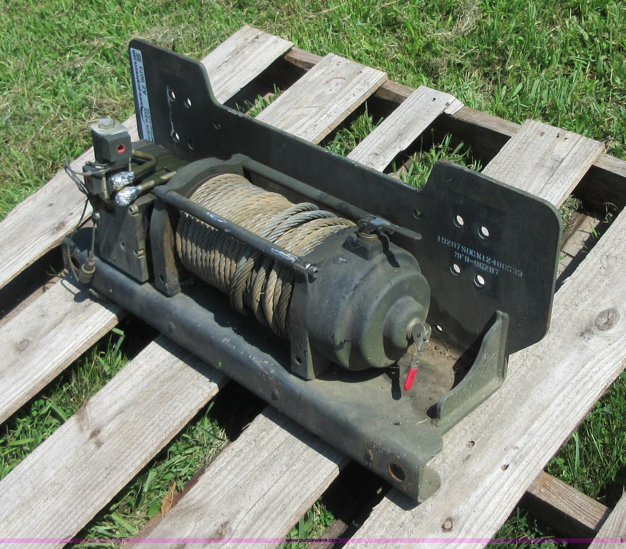 Mile Marker hydraulic winch in Edna, KS Item AZ9073 sold Purple Wave
