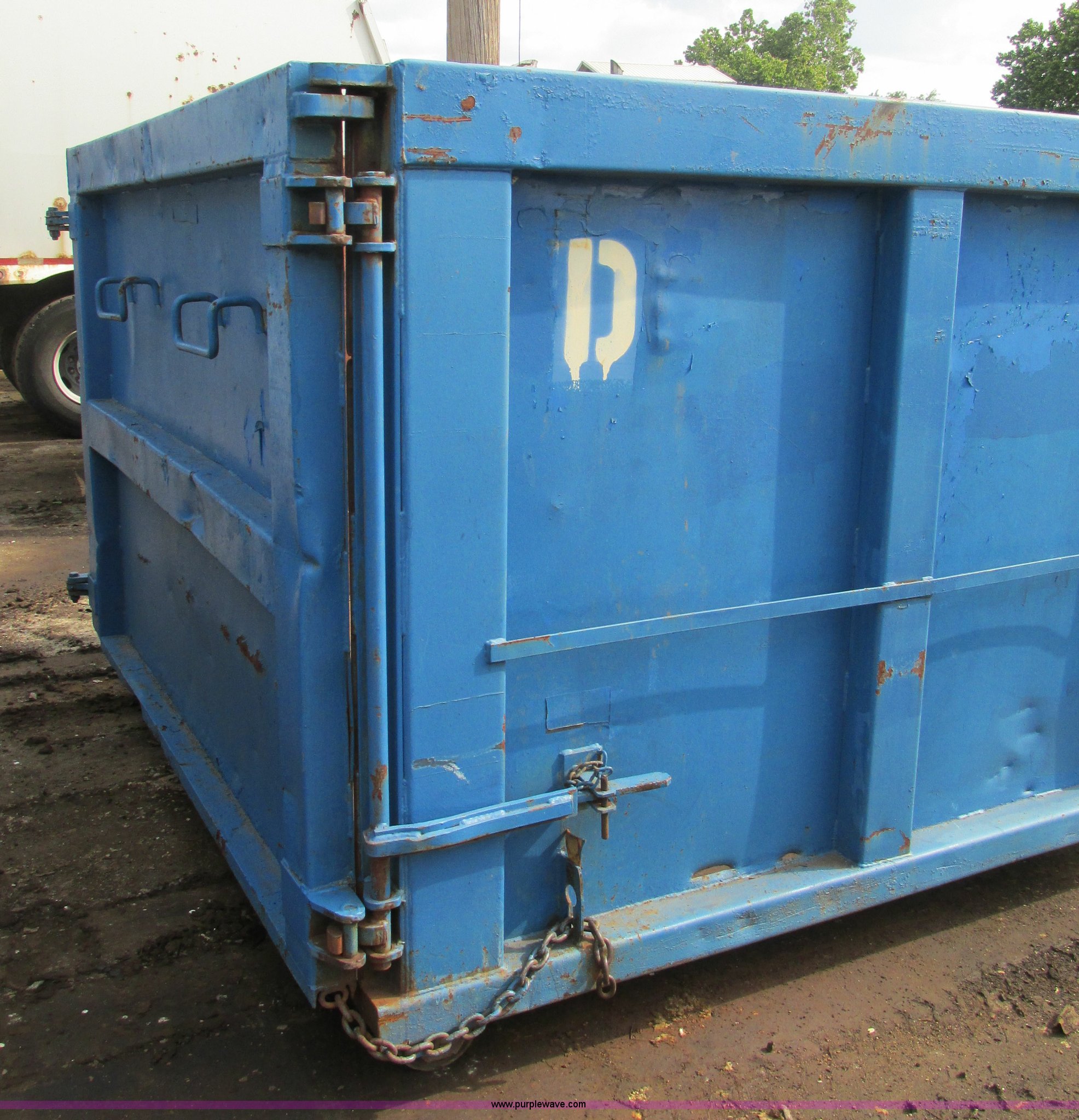 Galbreath steel rolloff container in University City, MO Item BS9123 sold Purple Wave