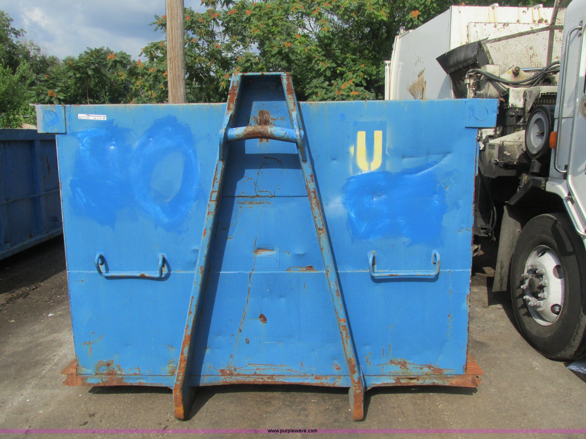 Galbreath steel rolloff container in University City, MO Item BS9175 sold Purple Wave