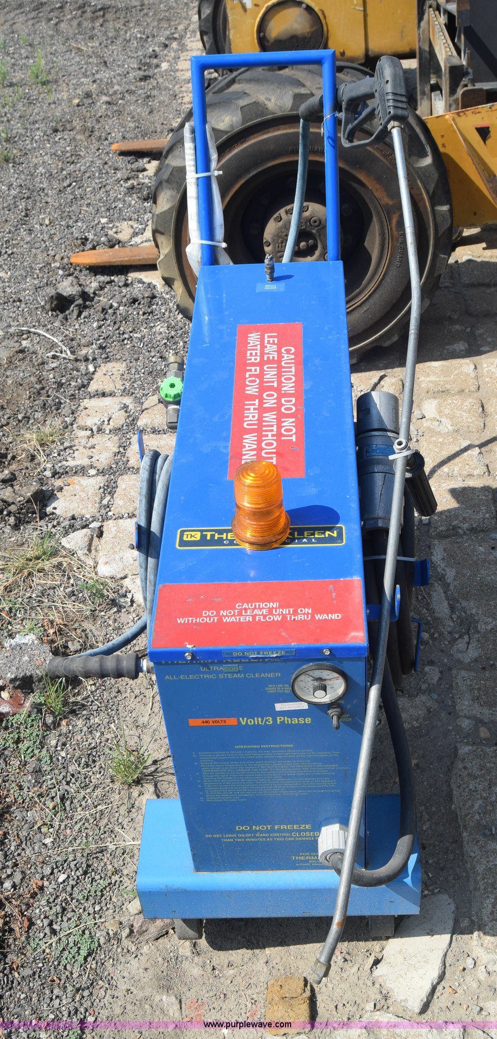 ThermaKleen 600E steam cleaner in Wichita, KS Item J7991 sold Purple Wave