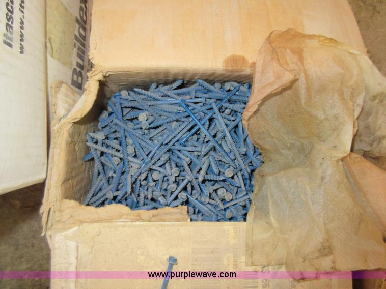image for item AO9101 Assorted TW Buildex concrete screws