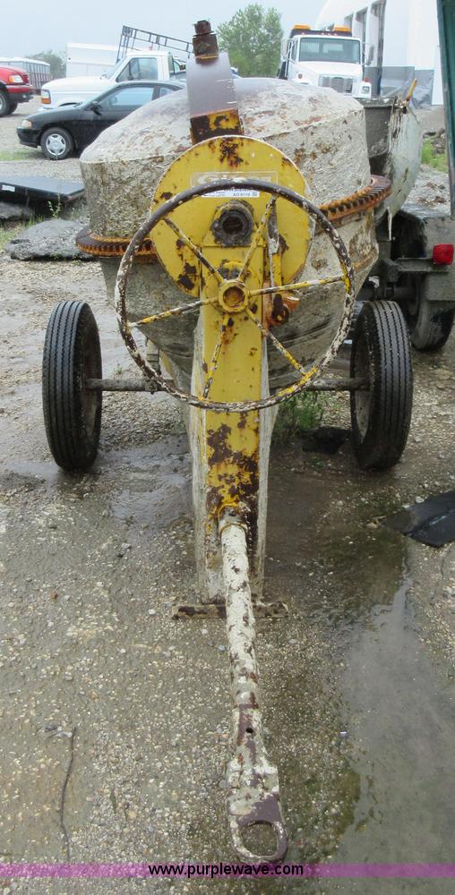 image for item AO9119 Gilson 660-9 concrete mixer