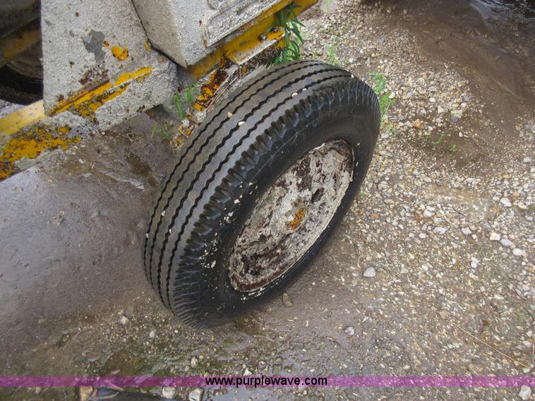 image for item AO9119 Gilson 660-9 concrete mixer