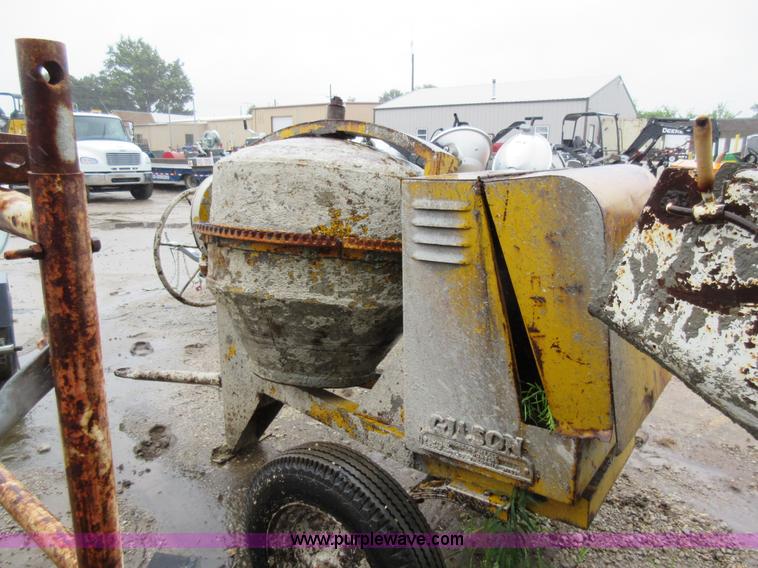 image for item AO9119 Gilson 660-9 concrete mixer