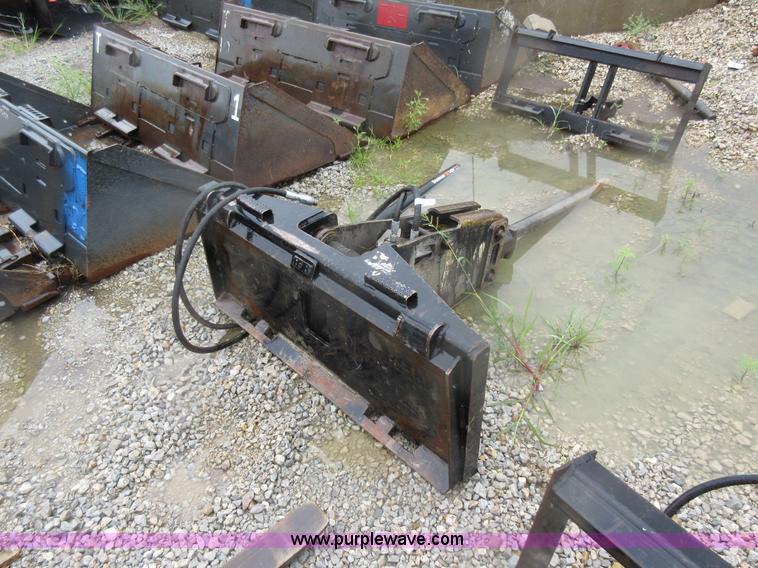 image for item AO9122 John Deere hydraulic breaker