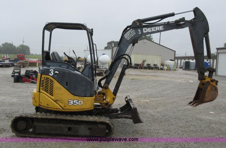 image for item AO9123 2008 John Deere 35D compact excavator