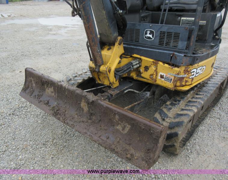 image for item AO9123 2008 John Deere 35D compact excavator