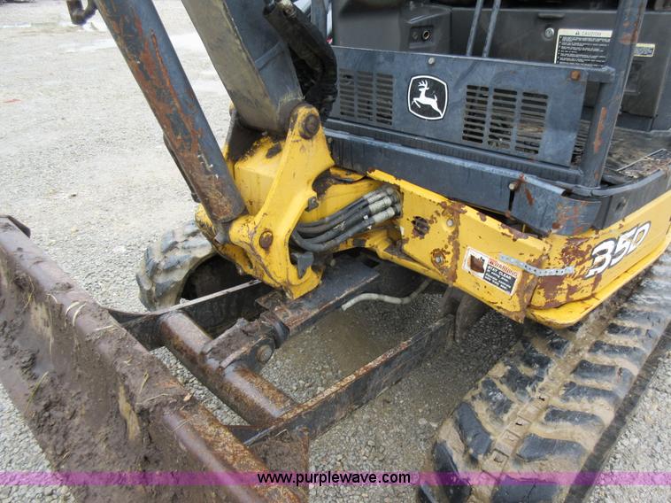 image for item AO9123 2008 John Deere 35D compact excavator