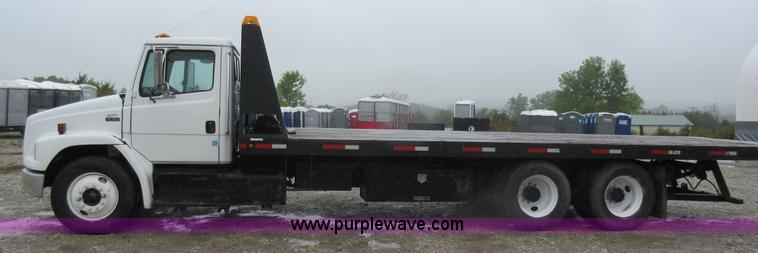 image for item AO9124 2003 Freightliner FL80 roll back truck