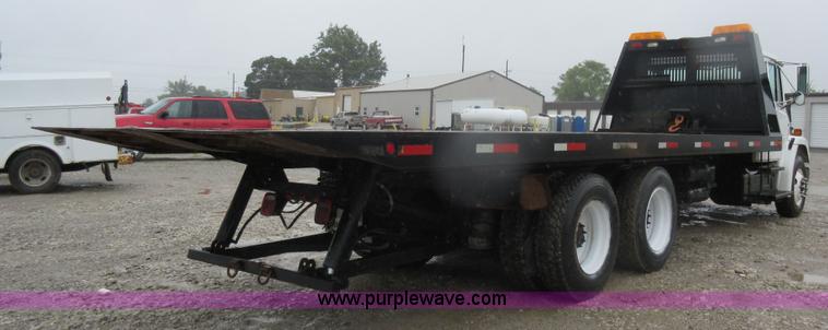 image for item AO9124 2003 Freightliner FL80 roll back truck