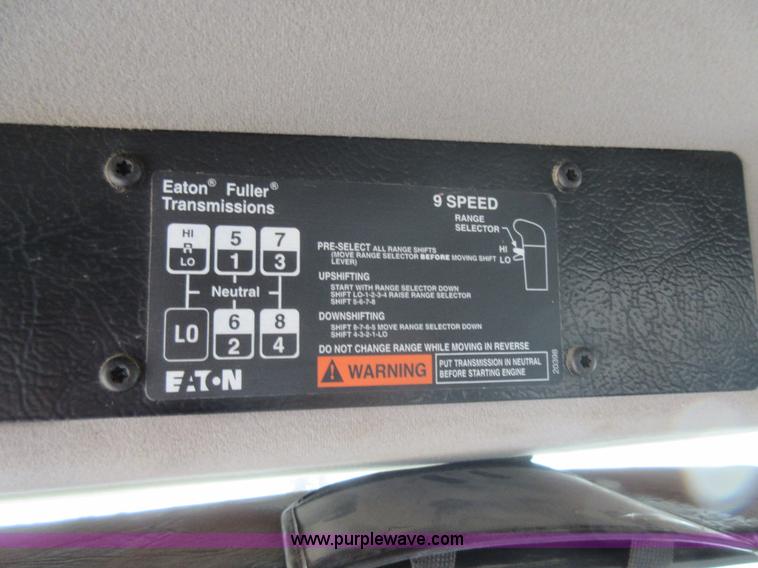 image for item AO9124 2003 Freightliner FL80 roll back truck