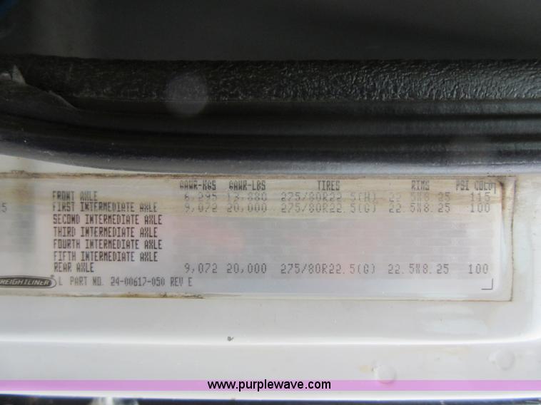 image for item AO9124 2003 Freightliner FL80 roll back truck