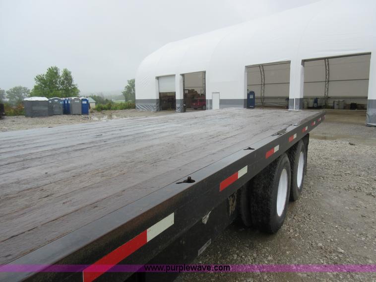 image for item AO9124 2003 Freightliner FL80 roll back truck