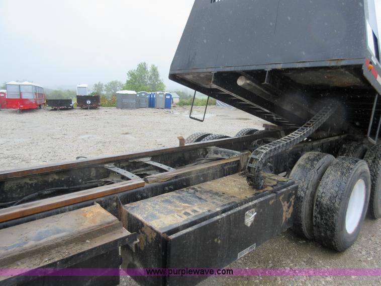 image for item AO9124 2003 Freightliner FL80 roll back truck