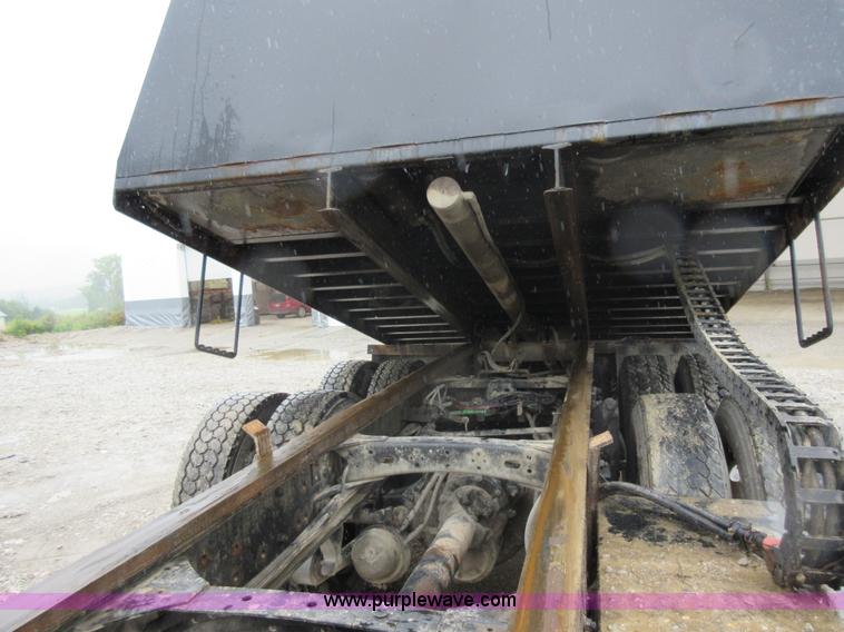 image for item AO9124 2003 Freightliner FL80 roll back truck