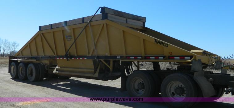image for item AQ9410 1997 Ranco bottom dump trailer
