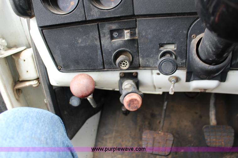 image for item F7970 1988 Chevrolet C60 oil distributior truck