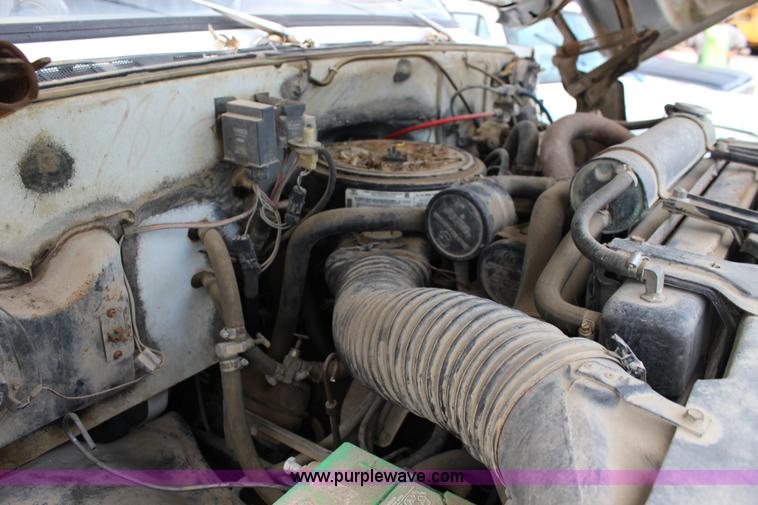 image for item F7970 1988 Chevrolet C60 oil distributior truck