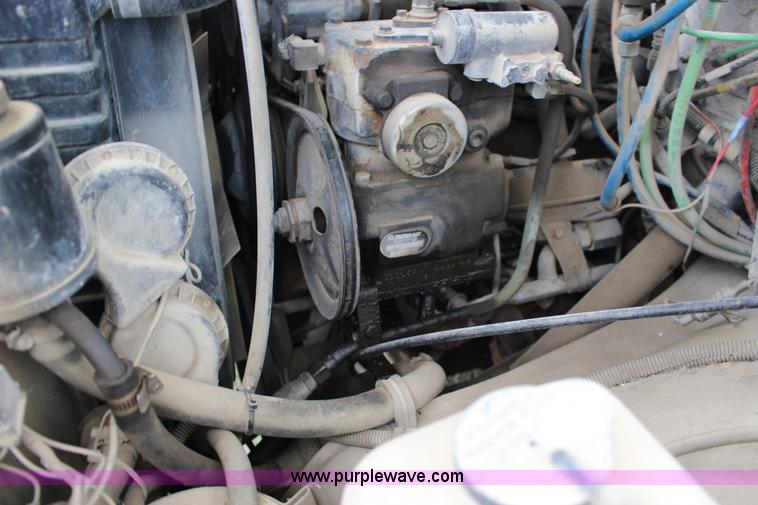 image for item F7970 1988 Chevrolet C60 oil distributior truck