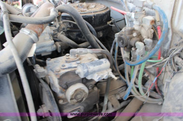 image for item F7970 1988 Chevrolet C60 oil distributior truck