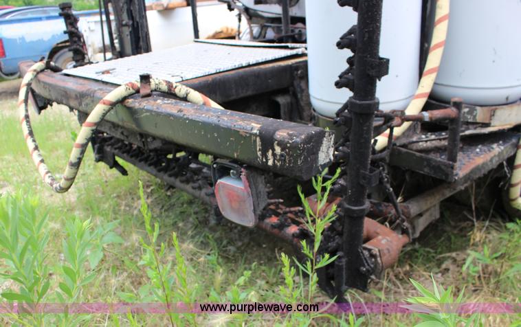 image for item F7970 1988 Chevrolet C60 oil distributior truck