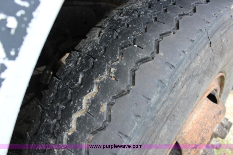 image for item F7970 1988 Chevrolet C60 oil distributior truck