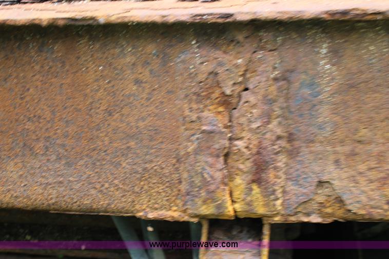 image for item F7972 1989 Ford LNT8000 dump truck