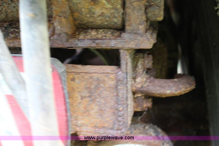 image for item F7972 1989 Ford LNT8000 dump truck