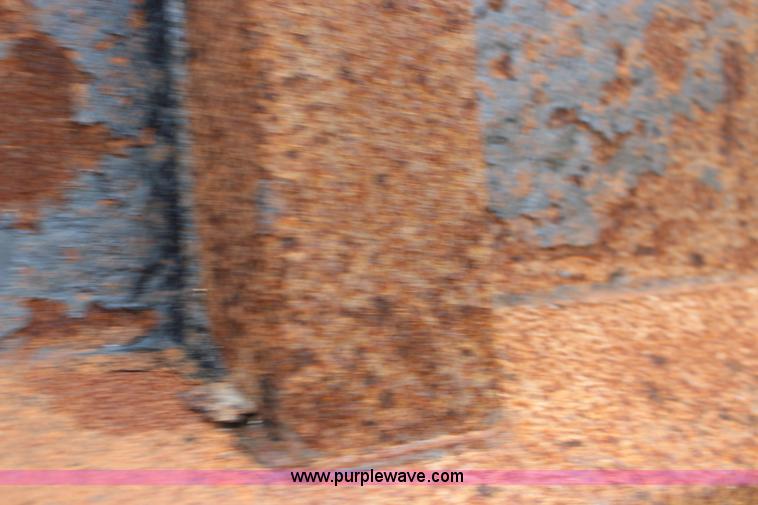 image for item F7972 1989 Ford LNT8000 dump truck