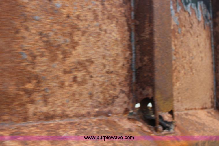 image for item F7972 1989 Ford LNT8000 dump truck