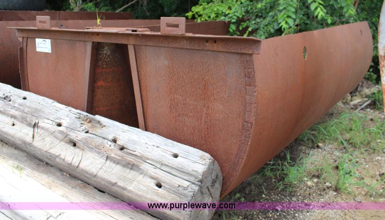 image for item F7975 Dump Rough haul bed liner