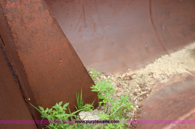 image for item F7975 Dump Rough haul bed liner