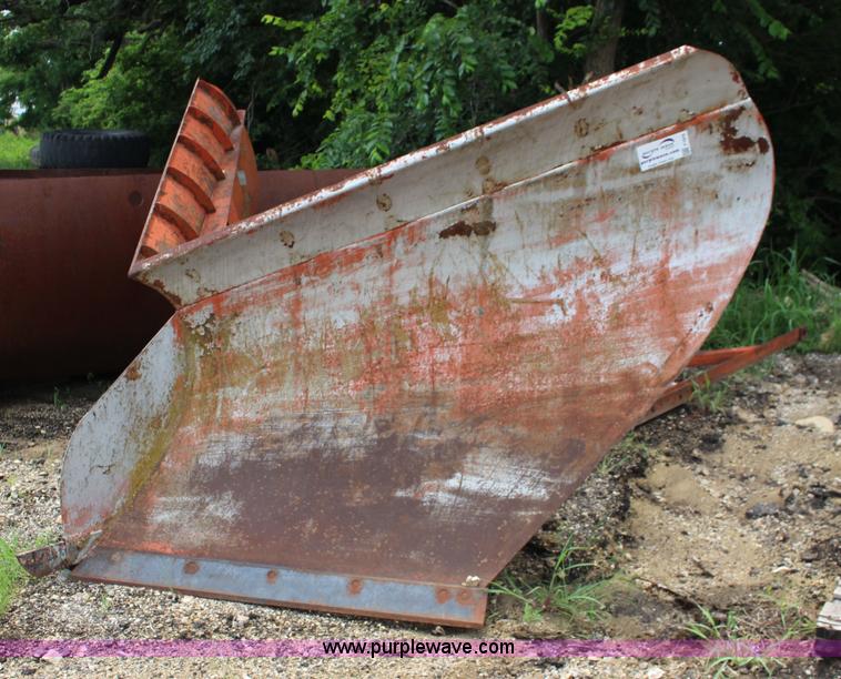 image for item F7976 Balderson BV30T V-nose snow plow
