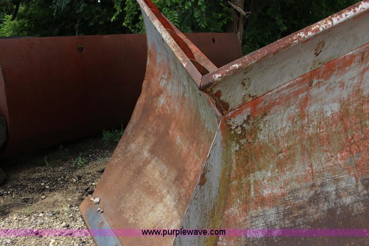 image for item F7976 Balderson BV30T V-nose snow plow