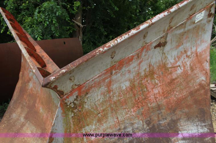 image for item F7976 Balderson BV30T V-nose snow plow