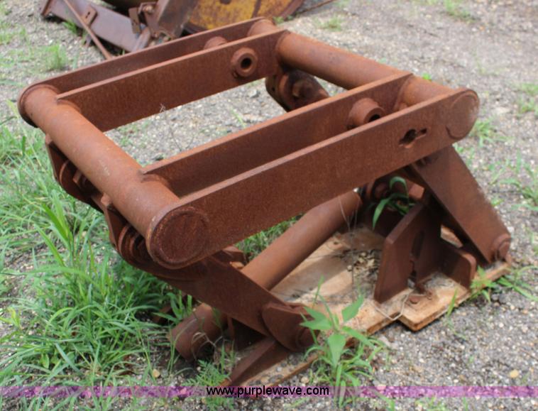 image for item F7982 Snow plow mount