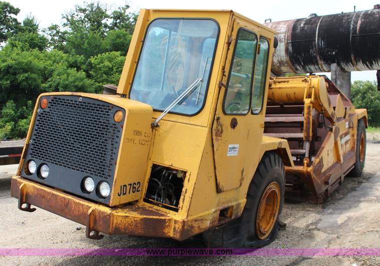 image for item F7983 John Deere 762 elevating scraper