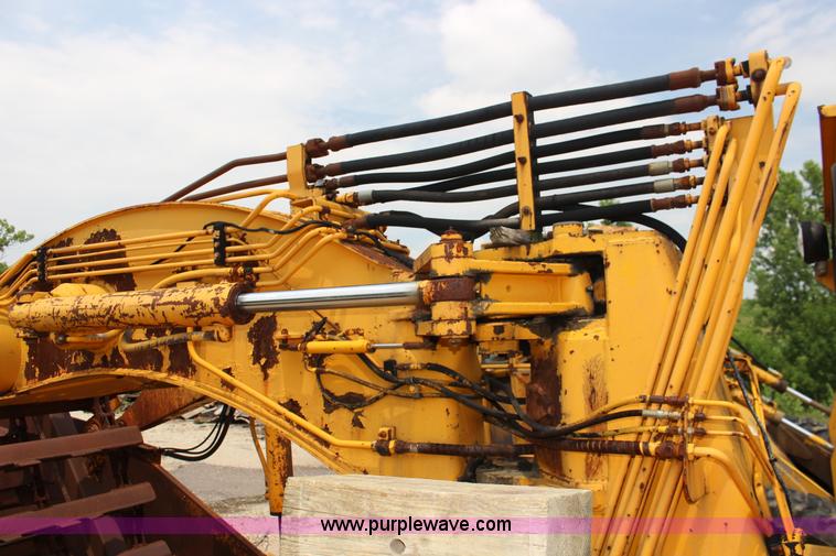 image for item F7983 John Deere 762 elevating scraper