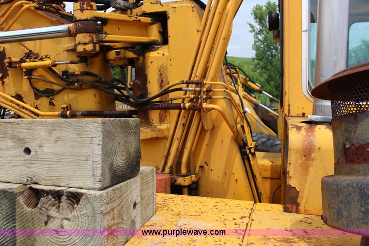 image for item F7983 John Deere 762 elevating scraper