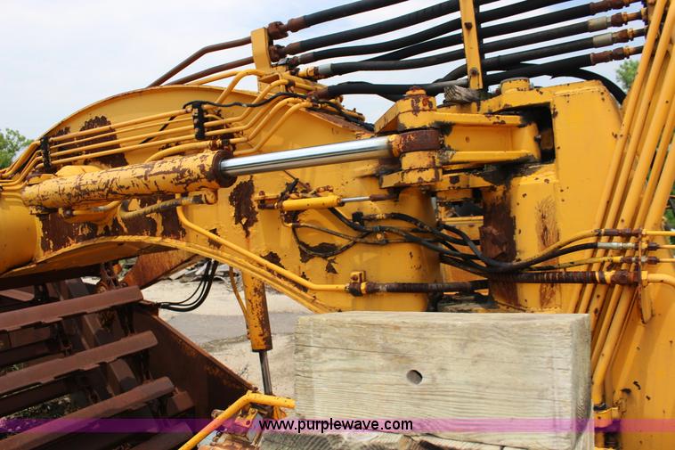 image for item F7983 John Deere 762 elevating scraper