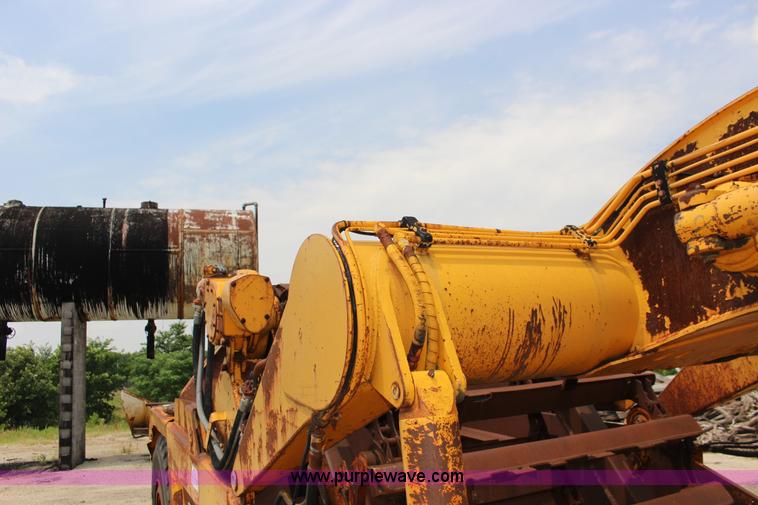 image for item F7983 John Deere 762 elevating scraper