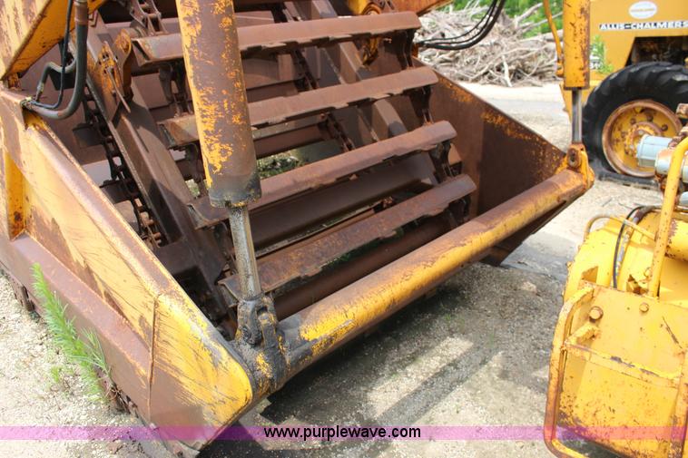 image for item F7983 John Deere 762 elevating scraper