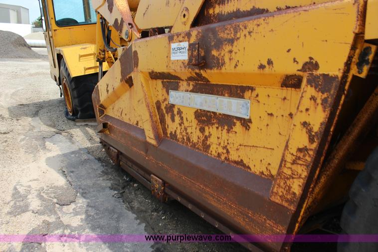 image for item F7983 John Deere 762 elevating scraper