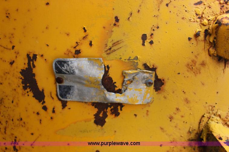 image for item F7983 John Deere 762 elevating scraper