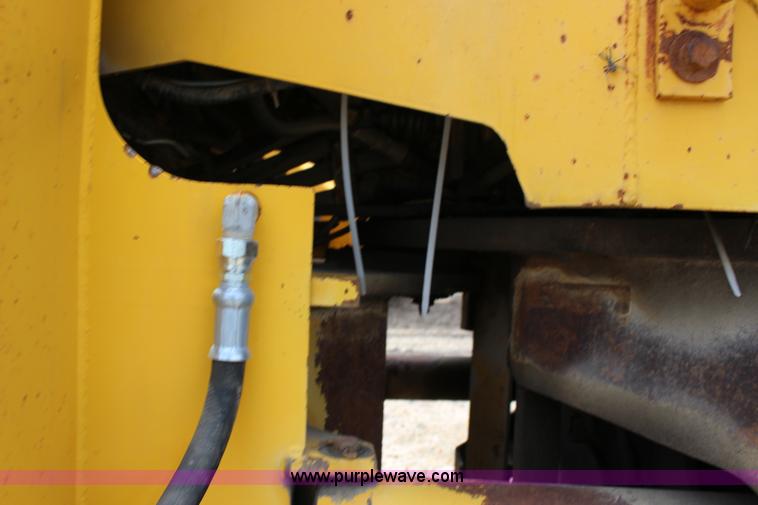 image for item F7984 1971 Allis Chalmers 840 wheel loader